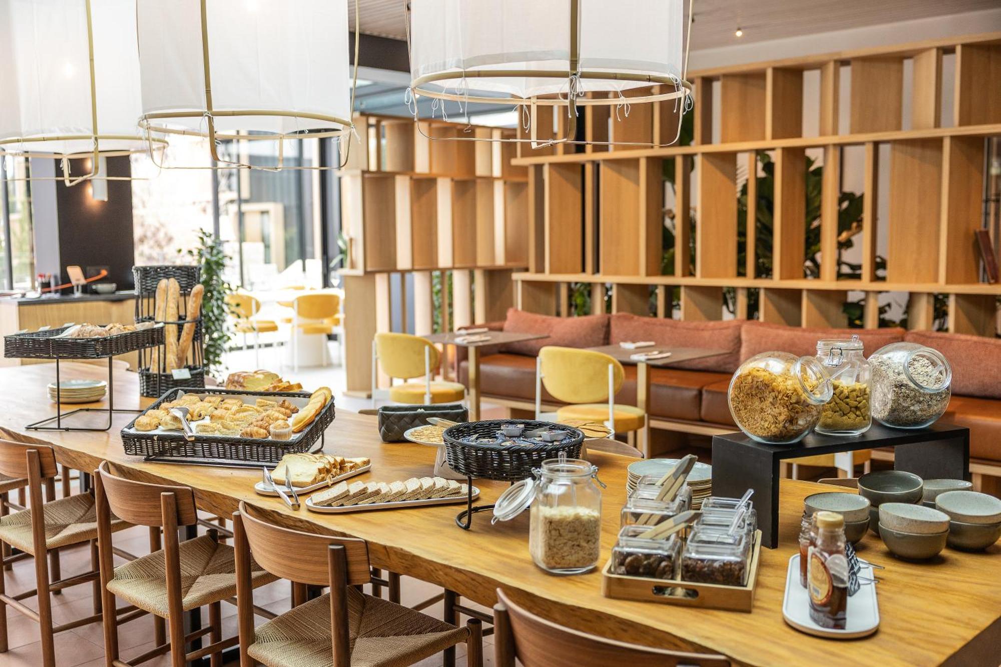 Hotel Parc Du Landreau 莱塞比耶 外观 照片